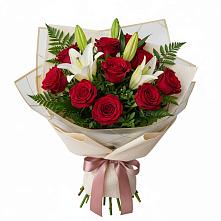 Букет цветов из:  Лилии и Розы в Арбаж