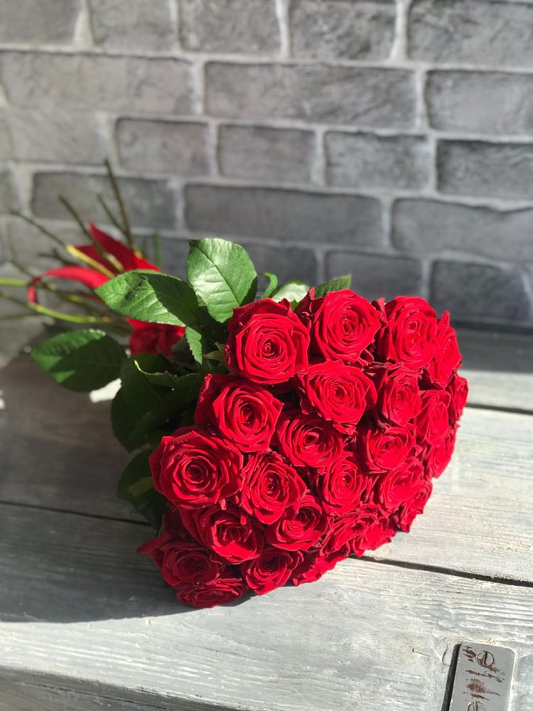 Букет Красные розы Фридом в Арбаж