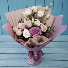 Букет цветов из:  Розы и Лизиантусы в Арбаж