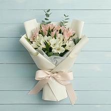 Букет цветов из:  Альстромерии в Арбаж