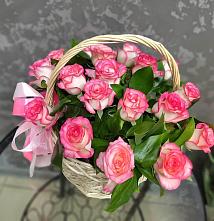 Цветочная композиция из Розы в корзине в Арбаж