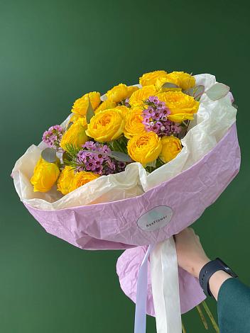 Букет Кустовые желтые розы в Арбаж