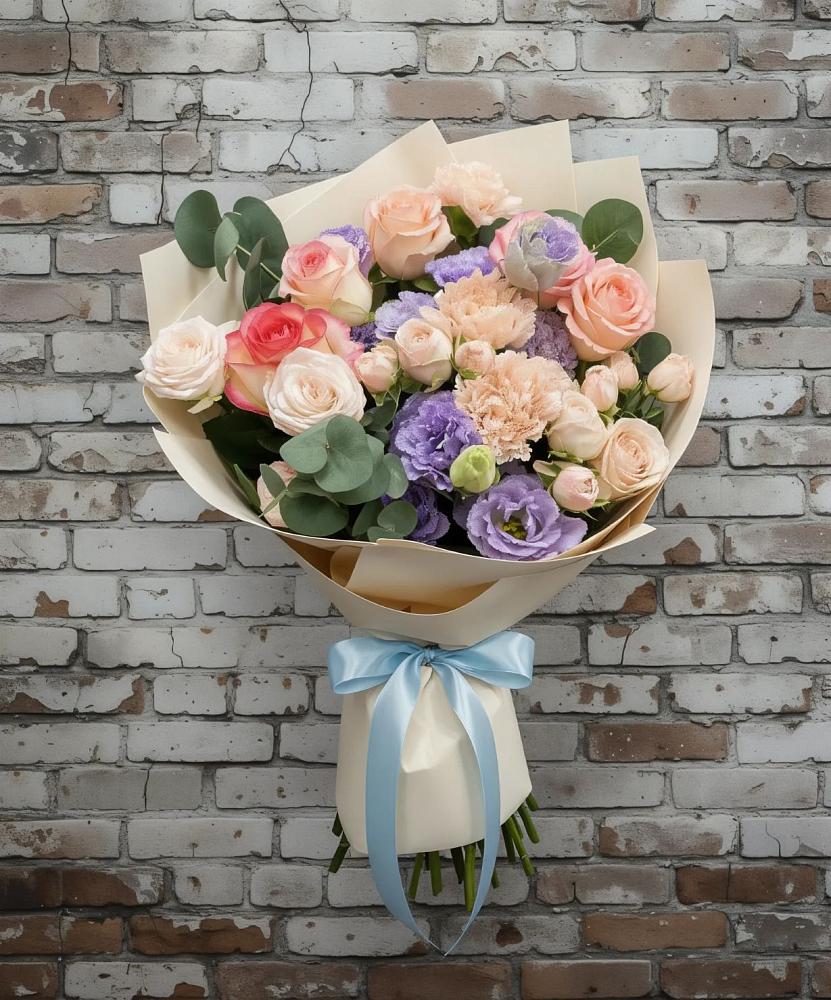 Букет цветов из: Розы, Лизиантусы и Гвоздики в Арбаж