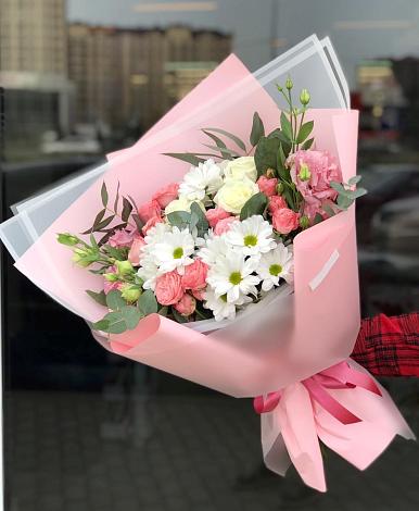 Букет цветов из: Розы, Лизиантусы и Хризантемы в Арбаж