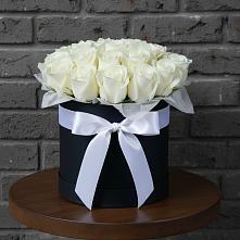 Цветочная композиция из Розы в шляпной коробке в Арбаж