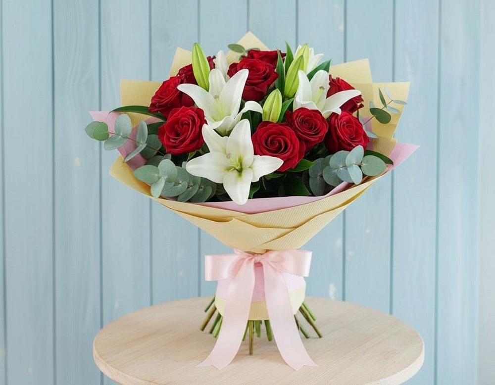 Букет цветов из: Лилии и Розы в Арбаж